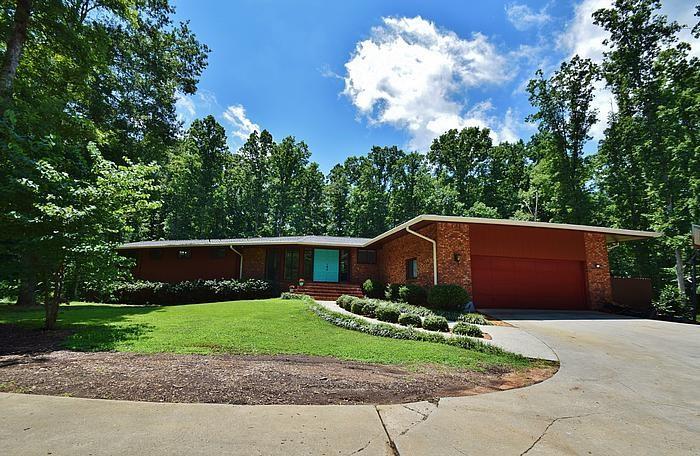 524 Breedlove Drive - Photo 1