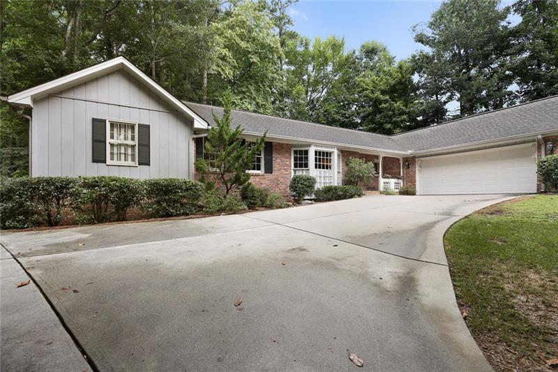 5280 Mount Vernon Parkway - Photo 1
