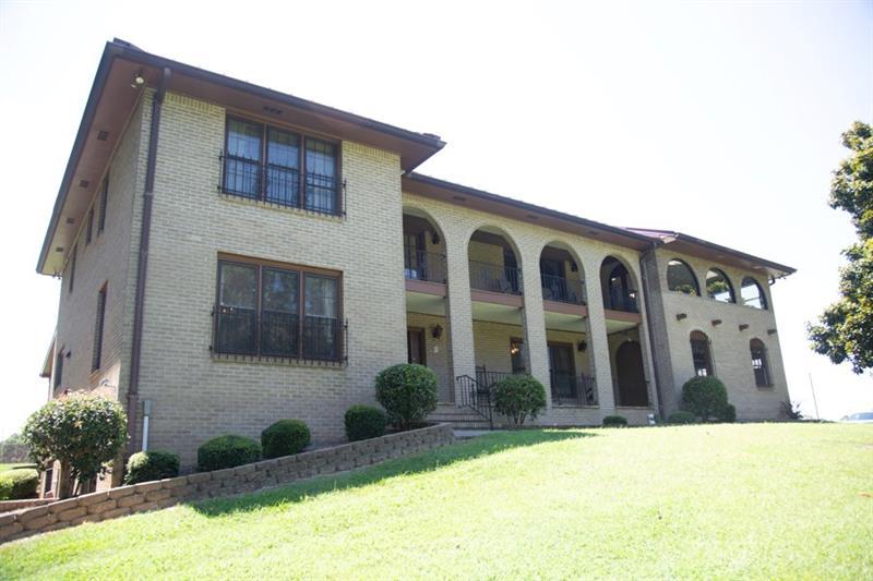 1711 Franklin Circle - Photo 1