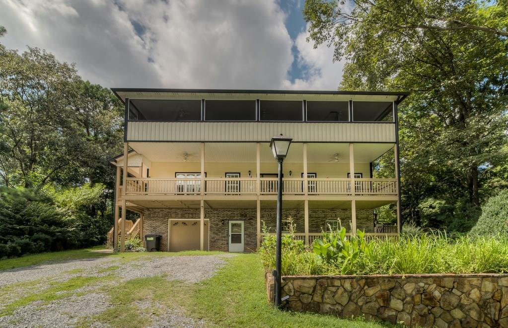 1070 Maxwell Road - Photo 1
