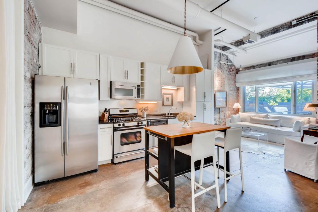 978 North Avenue - Photo 1
