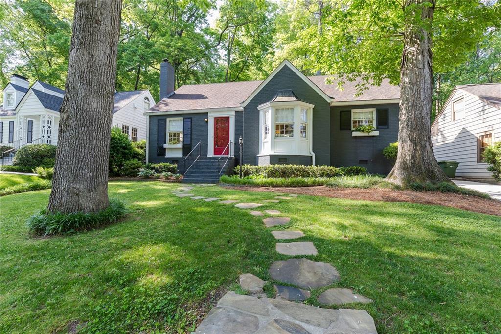 686 Longwood Drive - Photo 1