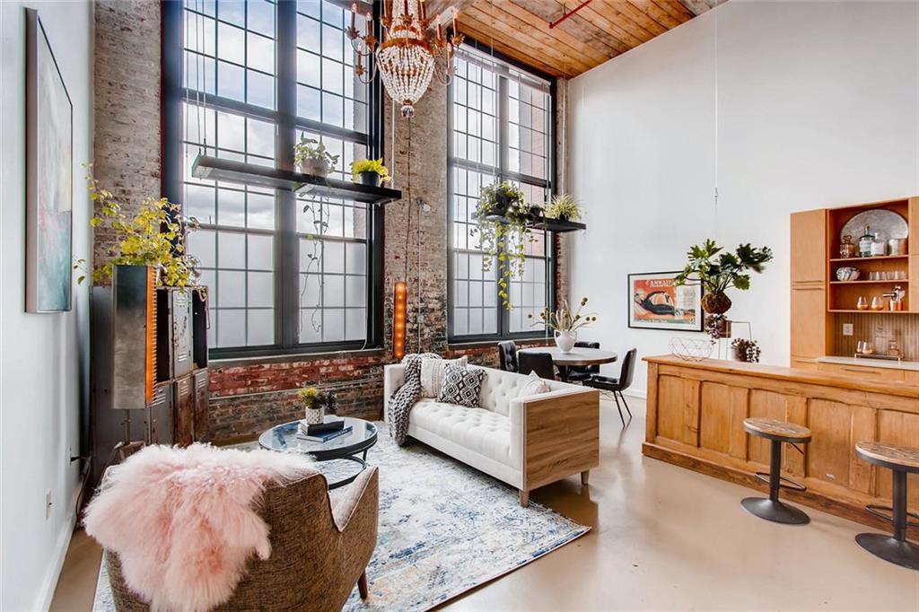 170 Boulevard - Photo 1