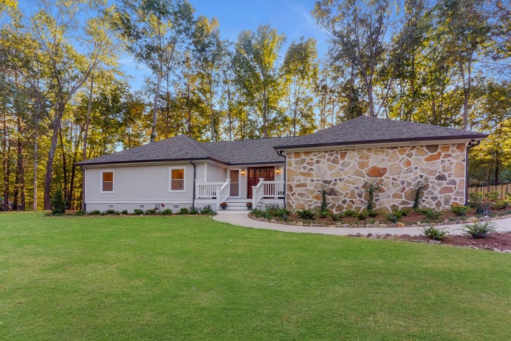 112 Pine Lake Circle - Photo 1