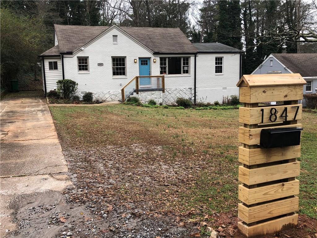 1847 Glendale Drive - Photo 1