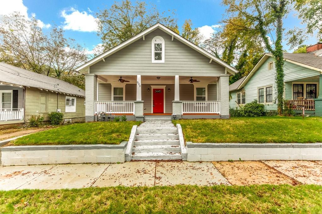902 Gaston Street - Photo 1
