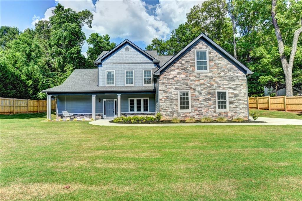 721 Chattahoochee Place - Photo 1