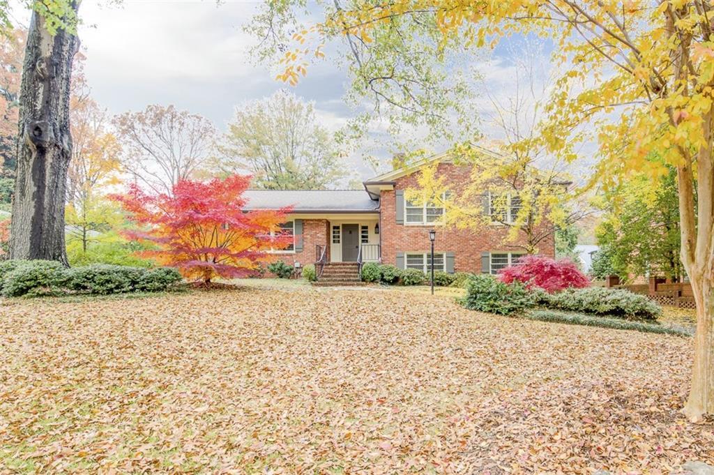 719 Pinetree Drive - Photo 1