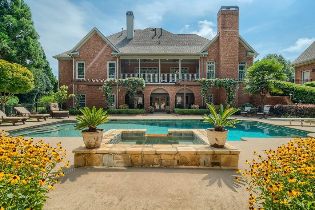 4760 Highland Point Drive - Photo 1