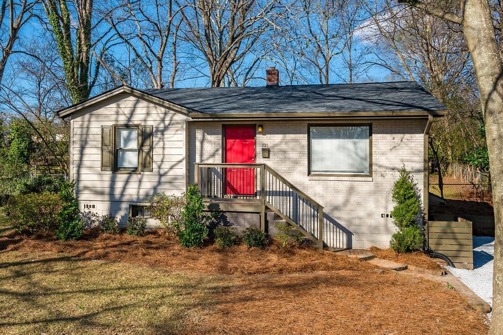 1011 Ridgecrest Drive - Photo 1