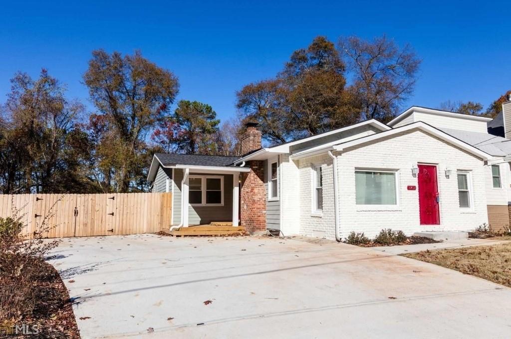 2702 White Oak Drive - Photo 1