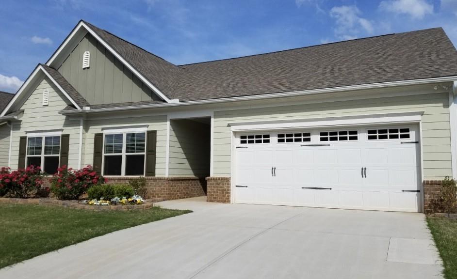 4670 Summerview Drive - Photo 1