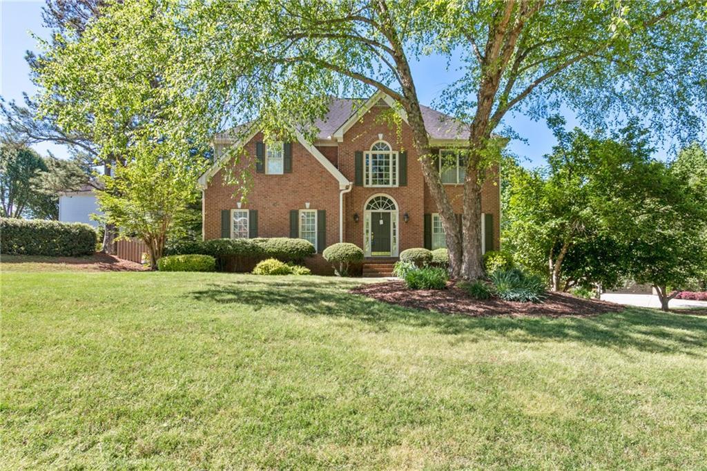1915 Bentwood Court - Photo 1