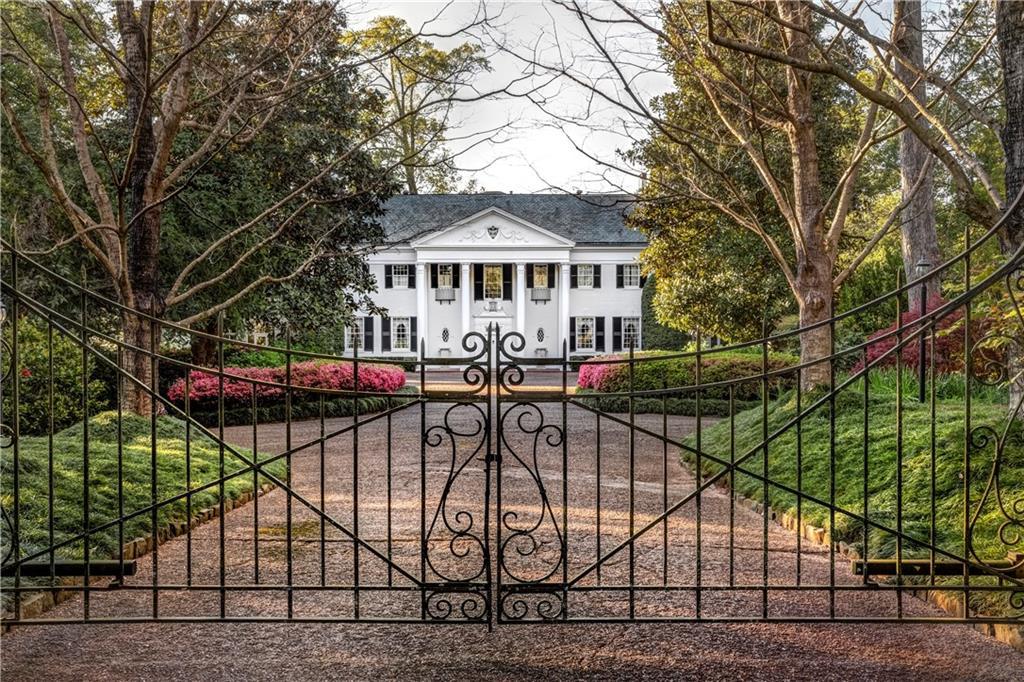 10 Habersham Way - Photo 1