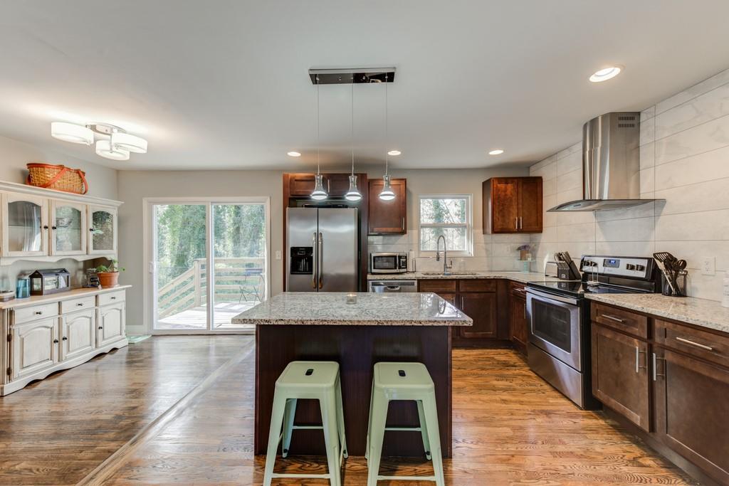 1683 Rockcliff Place - Photo 1