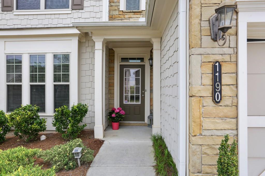 1190 Roswell Manor Circle - Photo 1