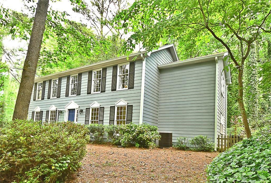 540 Lakemont Court - Photo 1