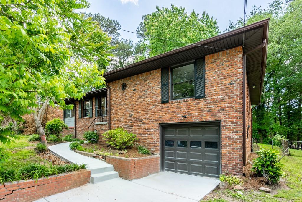 2350 Manor Avenue - Photo 1