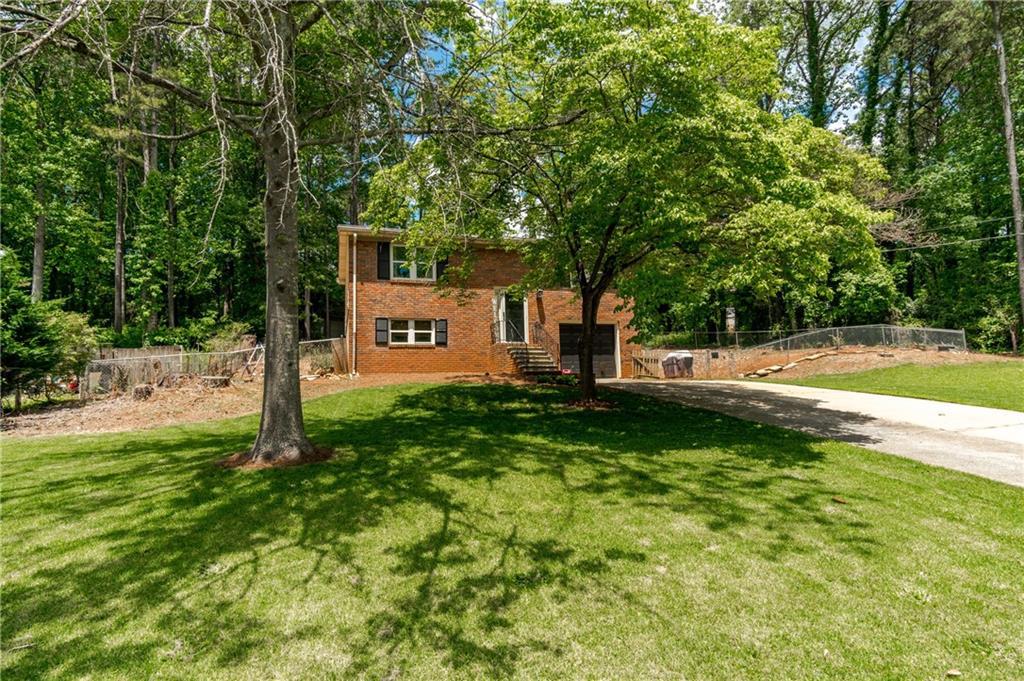101 Twin Creek Trail - Photo 1
