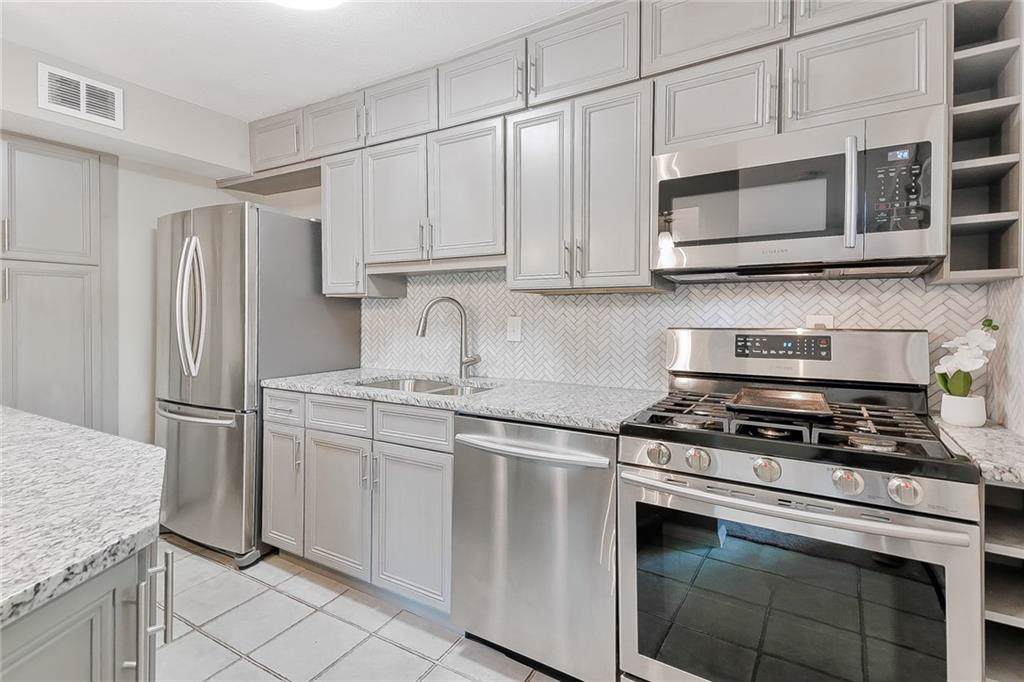 115 Biscayne Drive - Photo 1