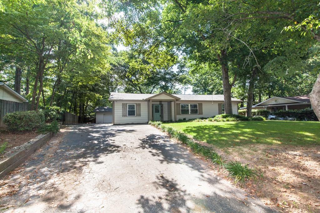 2760 Ivanhoe Lane - Photo 1