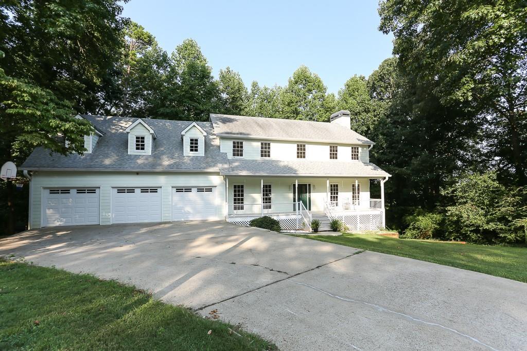 3885 Tanbark Court - Photo 1