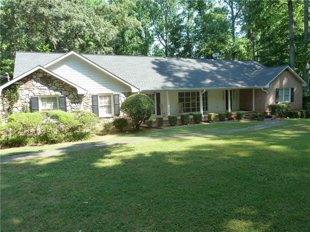 453 Dogwood Circle - Photo 1