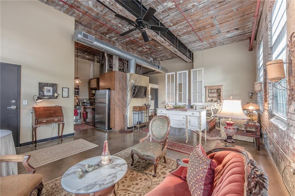 170 Boulevard - Photo 1