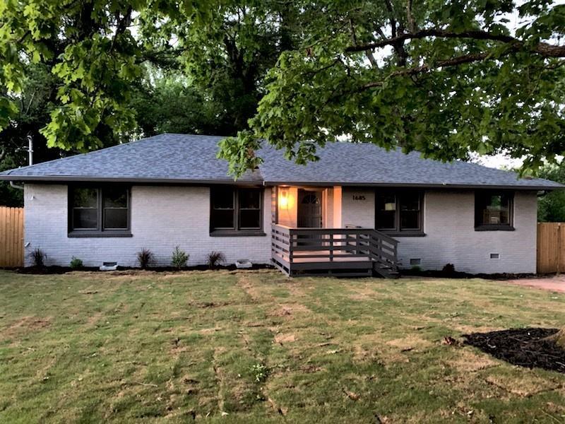 1685 Valencia Road - Photo 1