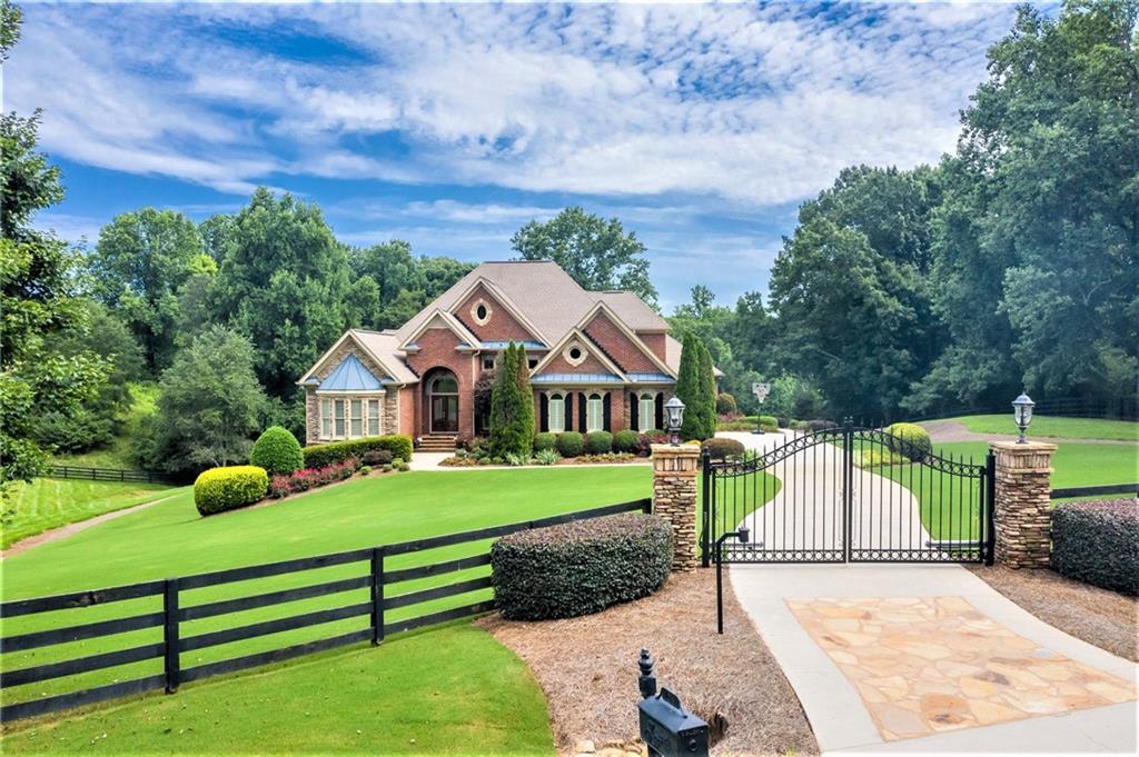 126 Summit Overlook Drive - Photo 1