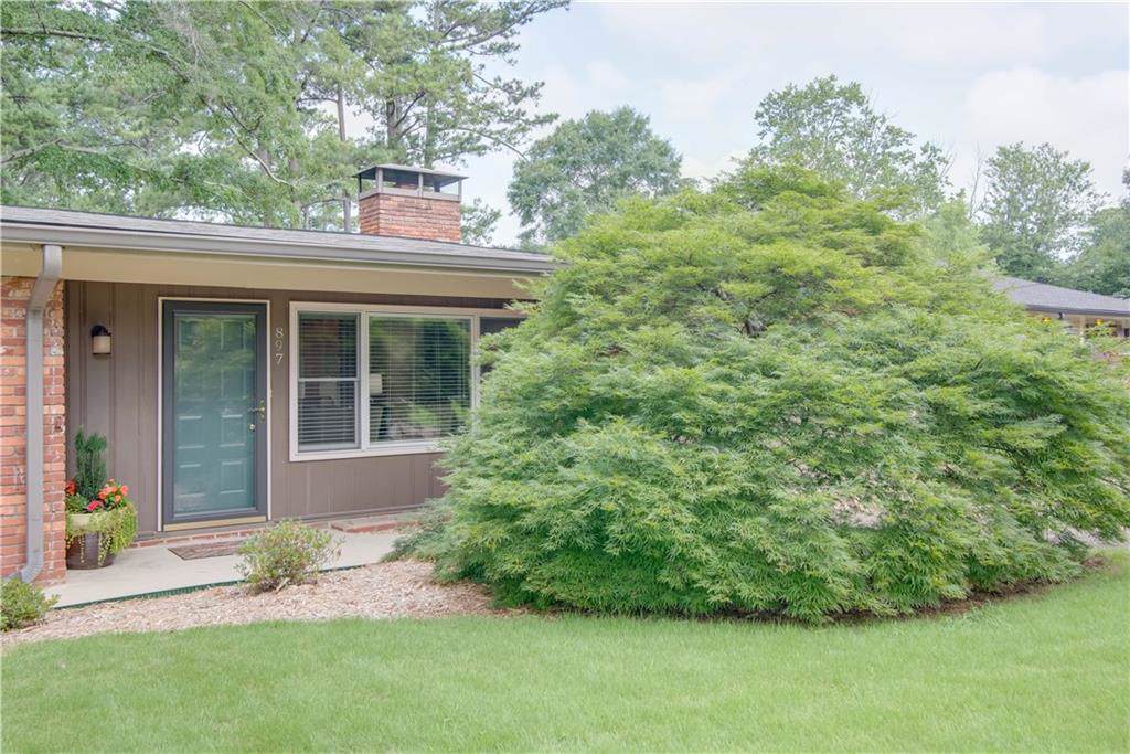 897 Nottingham Drive - Photo 1