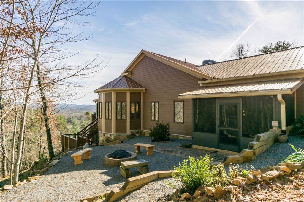 762 Pettit Ridge Road - Photo 1