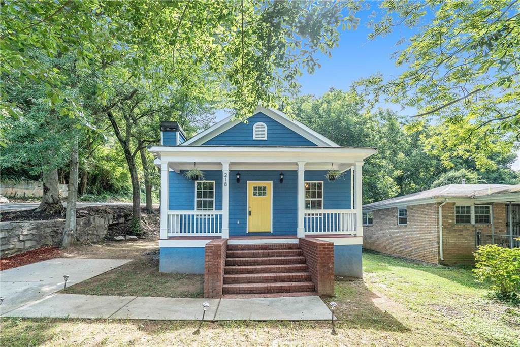 218 Barfield Avenue - Photo 1