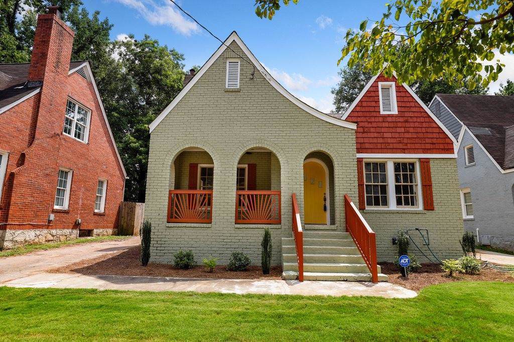 1570 Beecher Street - Photo 1