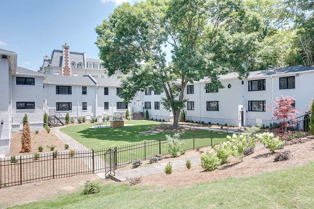 99 Peachtree Memorial Drive - Photo 1