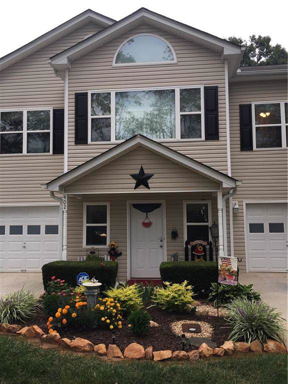 402 Pointe Circle - Photo 1
