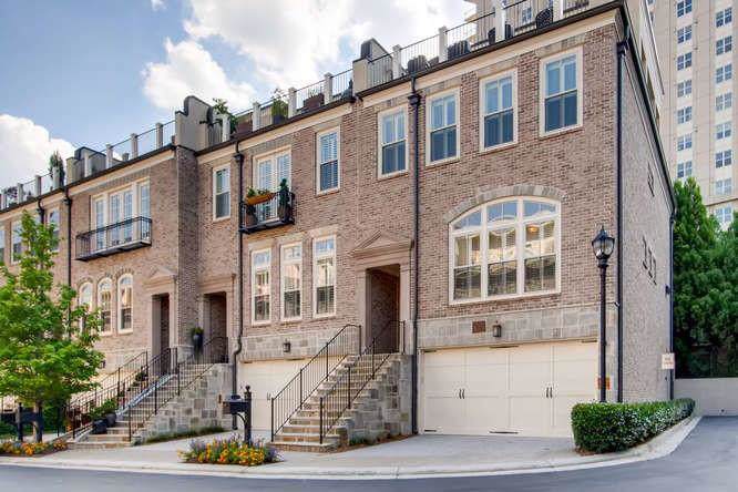 58 Sheridan Drive - Photo 1