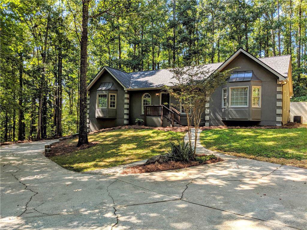 412 Oak Hills Drive - Photo 1