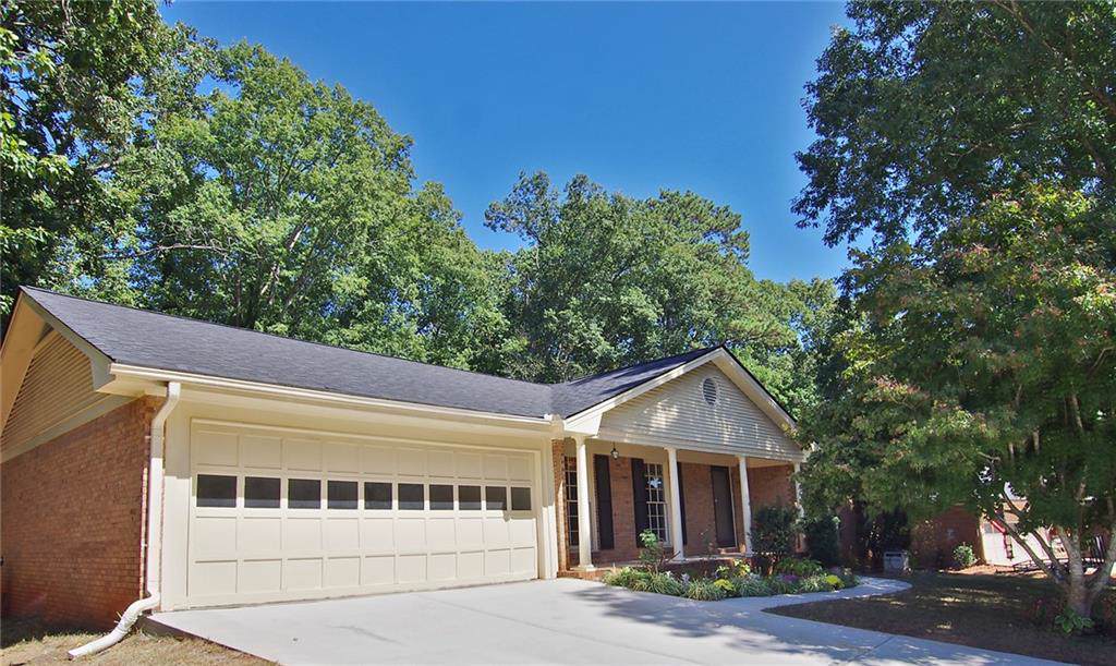 1696 Corinth Circle - Photo 1