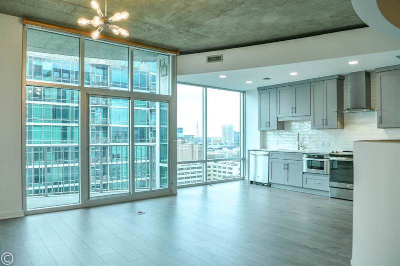 943 Peachtree Street - Photo 1