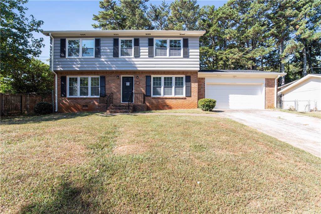 1604 Drayton Woods Drive - Photo 1