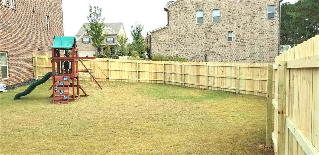 240 Ashland Court - Photo 1