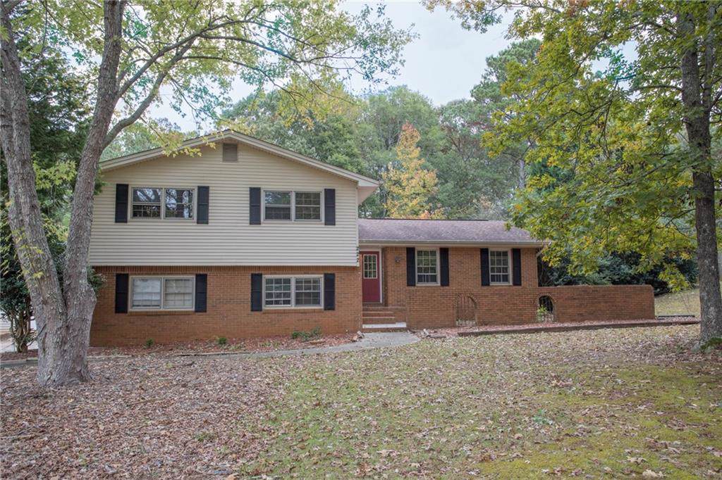 222 Chateau Drive - Photo 1