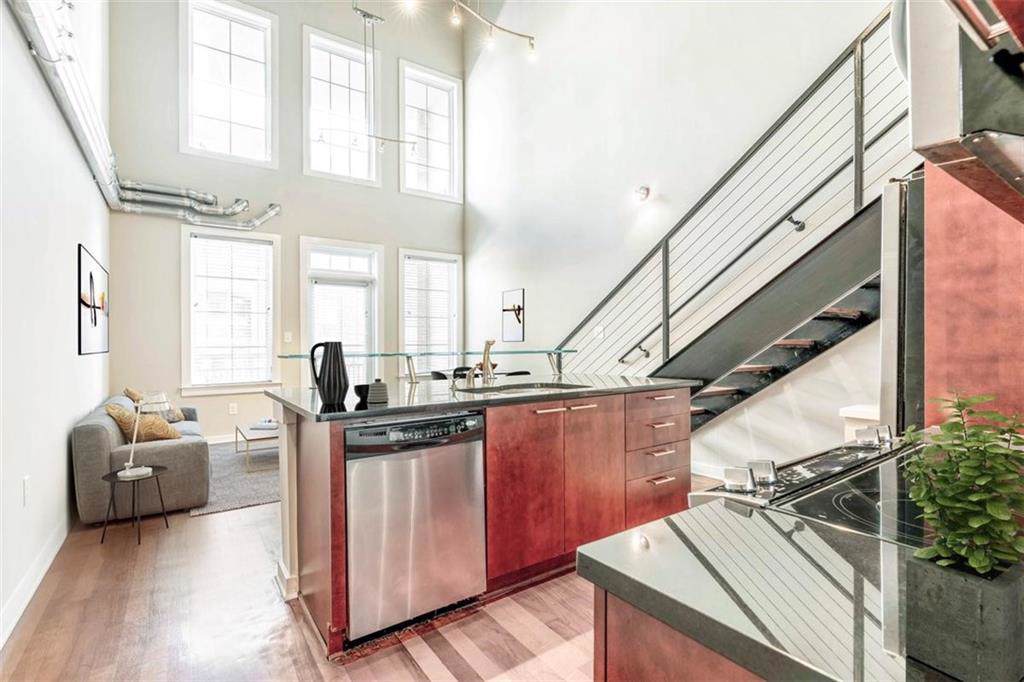 260 18th Street - Photo 1