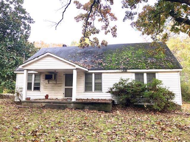 323 Lakeview Dr - Photo 1