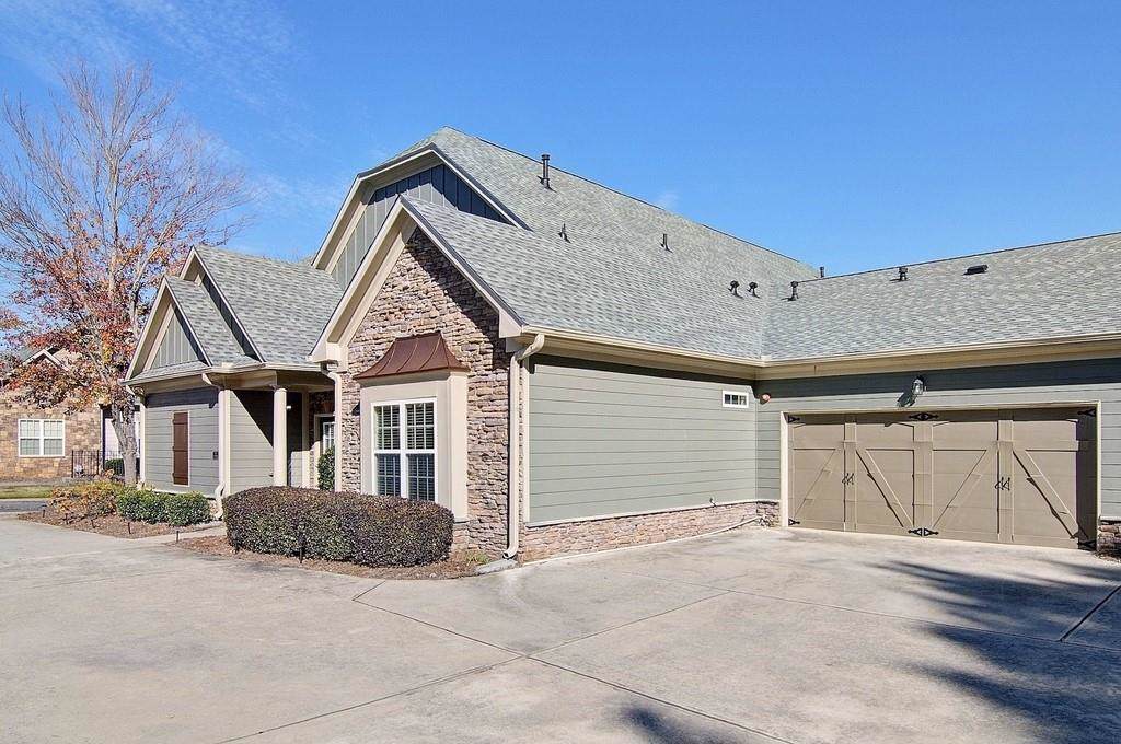 121 Glens Drive - Photo 1