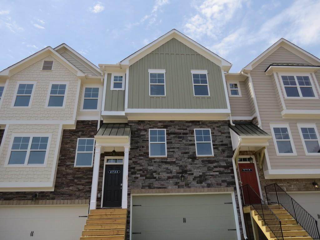 2733 Hedgeway Circle - Photo 1