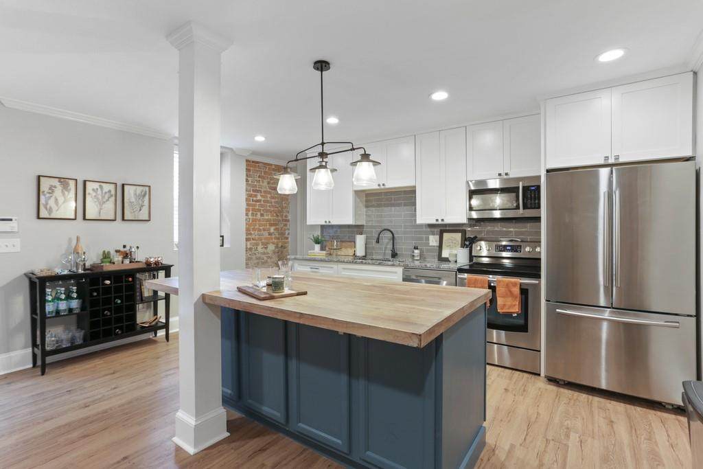 968 Saint Charles Avenue - Photo 1