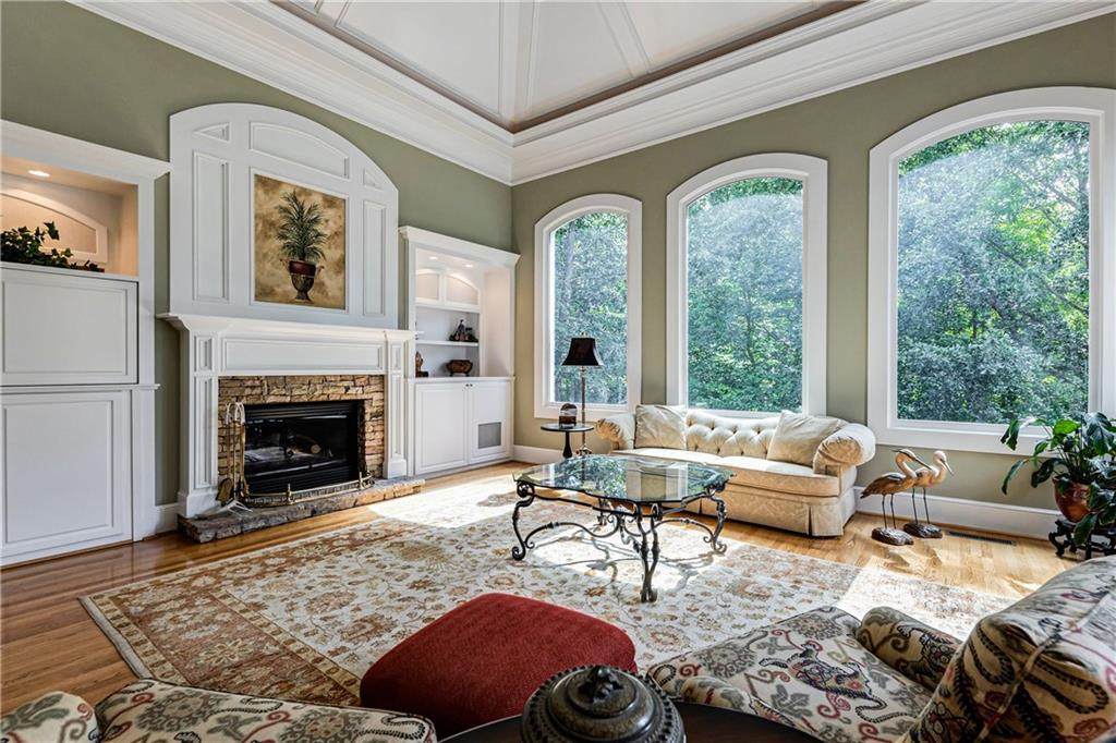 305 Enclave Circle - Photo 1