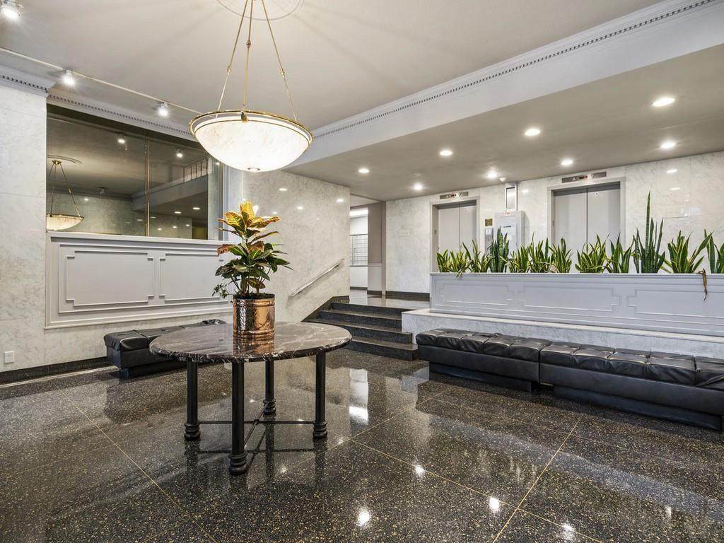 3060 Pharr Court North - Photo 1